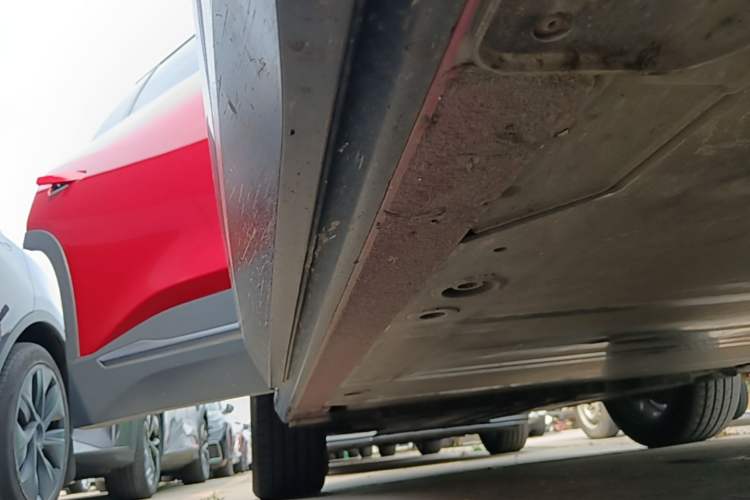 Used Nio EC6 2020 430 km Sport Version Right Side Sill