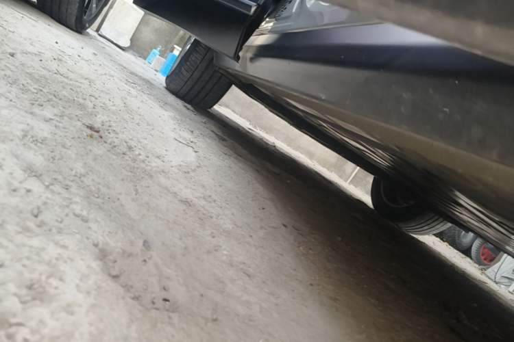 Used Nio EC6 2020 430 km Sport Version Right Side Sill
