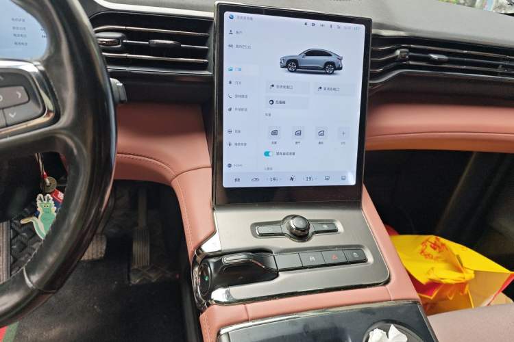 Used Nio EC6 2020 615 km Signature Edition Audio And AC Panel
