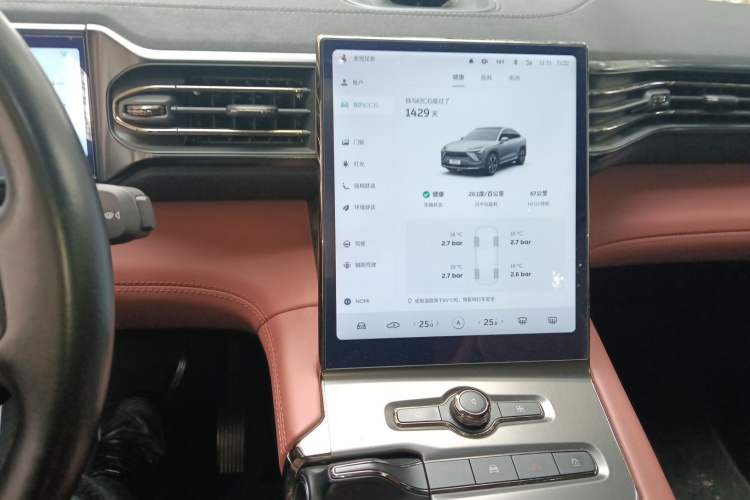 Used Nio EC6 2020 465 km Sport Edition Audio And AC Panel