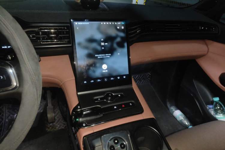 Used Nio EC6 2020 430 km Sport Version Audio And AC Panel