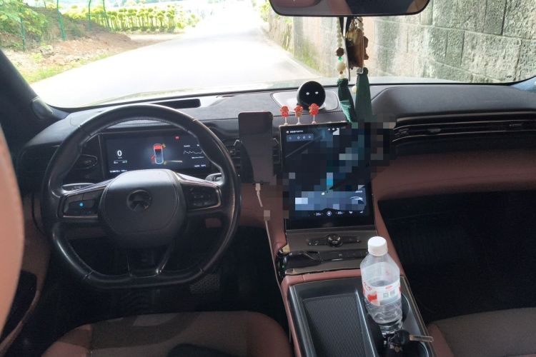Used Nio EC6 2020 605 km Sport Edition Center Console