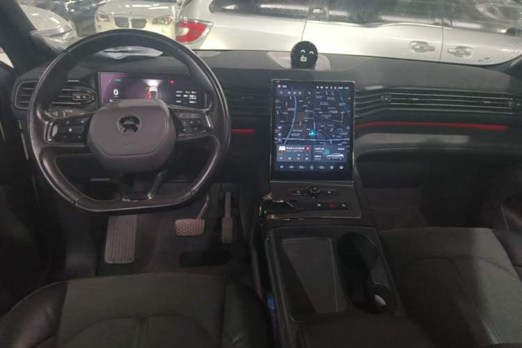 Used Nio EC6 2020 605 km Sport Edition Center Console