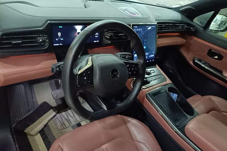 Used Nio EC6 2020 605 km Sport Edition Center Console