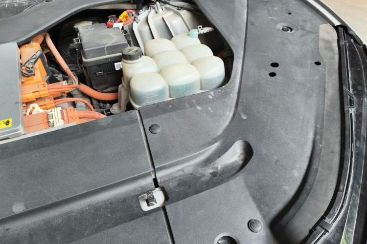 Used Nio EC6 2020 605 km Sport Edition Engine Bay Left