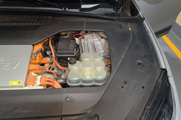 Used Nio EC6 2020 465 km Sport Edition Engine Bay Left