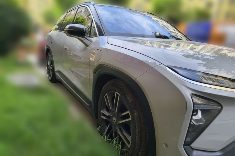 Used Nio EC6 2020 615 km Performance Edition Front Right 45 Deg
