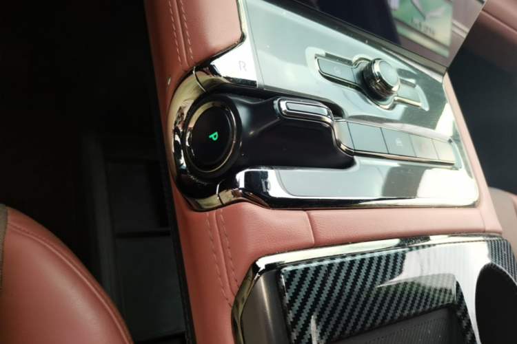 Used Nio EC6 2020 465 km Sport Edition Gear Lever
