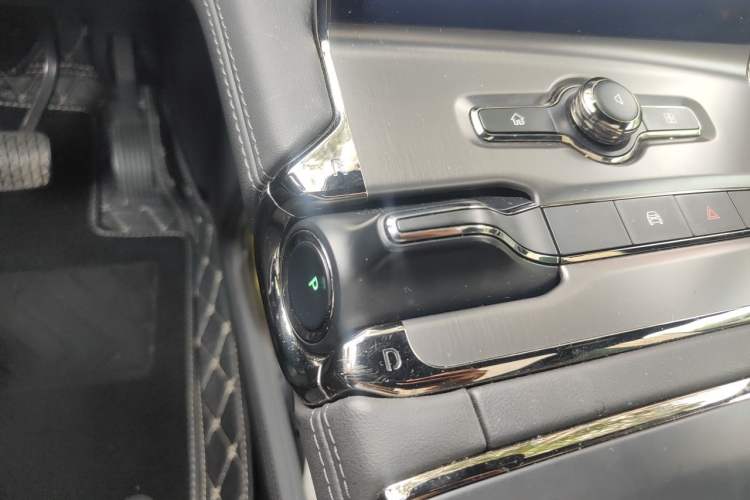 Used Nio EC6 2020 605 km Sport Edition Gear Lever