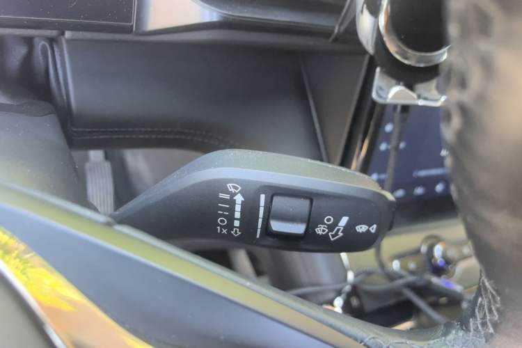 Used Nio EC6 2020 605 km Sport Edition Gear Lever
