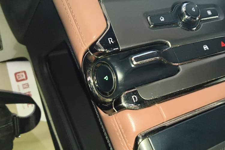Used Nio EC6 2020 605 km Sport Edition Gear Lever