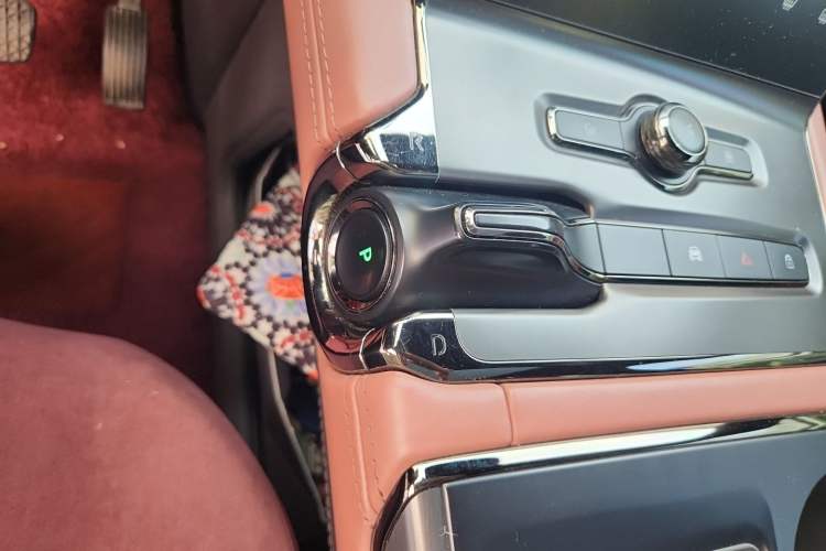 Used Nio EC6 2020 605 km Sport Edition Gear Lever