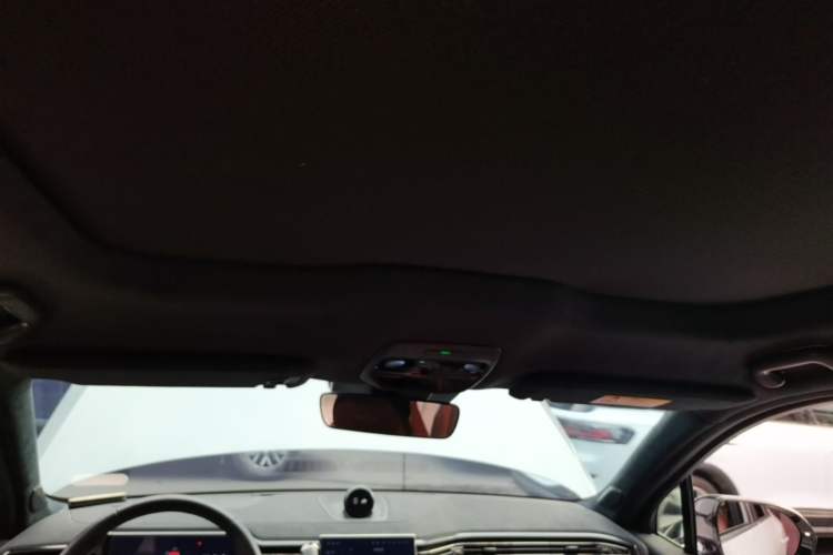 Used Nio EC6 2020 465 km Sport Edition Headliner