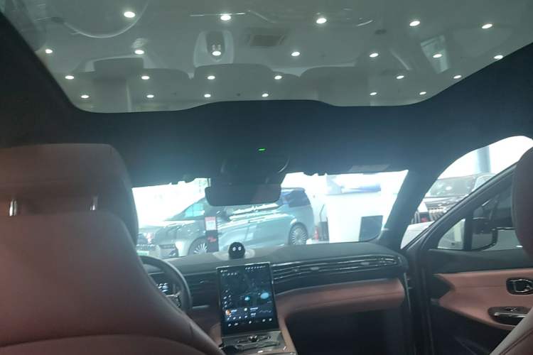 Used Nio EC6 2020 465 km Sport Edition Headliner