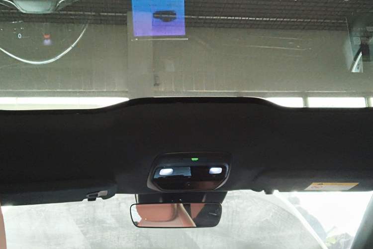 Used Nio EC6 2020 605 km Sport Edition Headliner