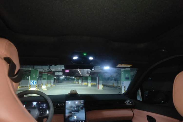 Used Nio EC6 2020 430 km Sport Version Headliner