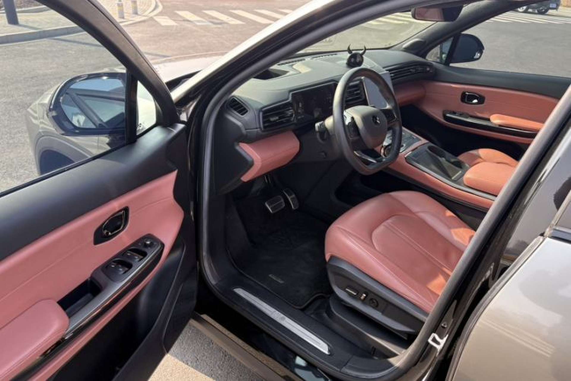 Used Nio EC6 2020 475 km Signature Edition Interior 2