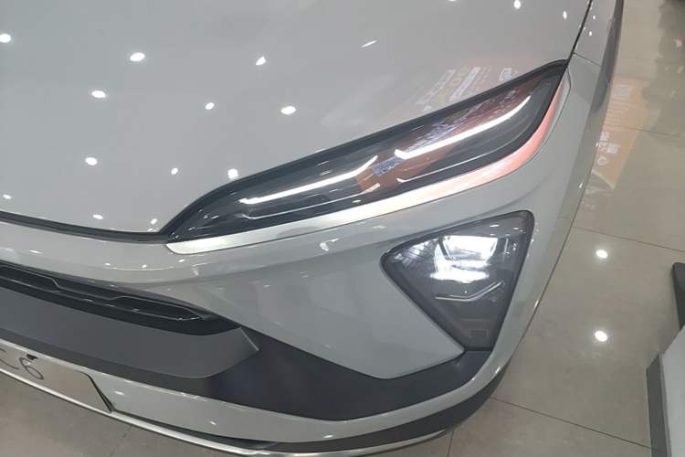 Used Nio EC6 2020 465 km Sport Edition Left Front Headlight