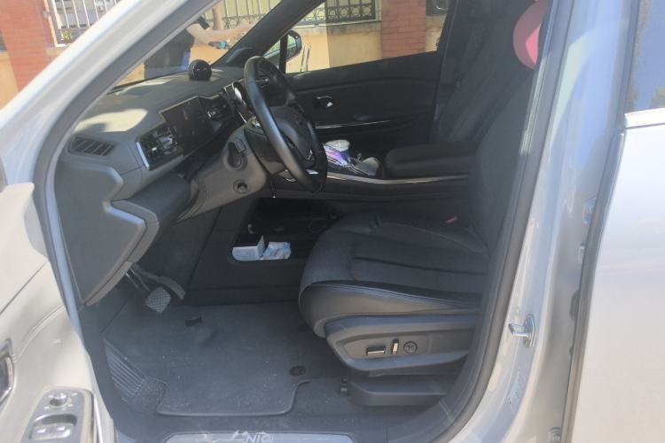 Used Nio EC6 2020 605 km Sport Edition Left Front Seat