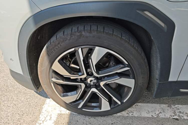 Used Nio EC6 2020 430 km Sport Version Left Front Wheel Hub