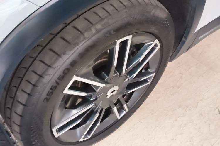 Used Nio EC6 2020 440 km Performance Version Left Front Wheel Hub