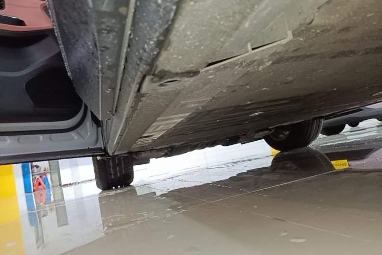 Used Nio EC6 2020 605 km Sport Edition Left Side Sill