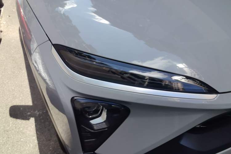 Used Nio EC6 2020 475 km Performance Version Right Front Headlight