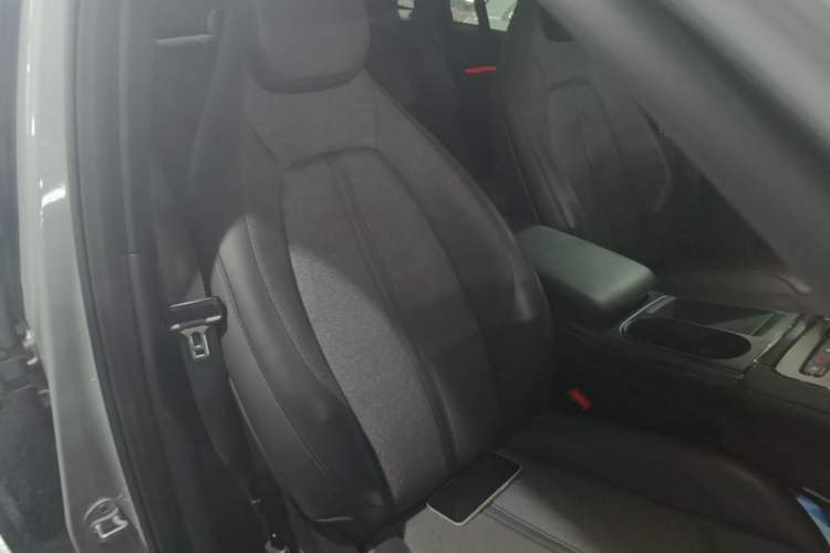 Used Nio EC6 2020 605 km Sport Edition Right Front Seat