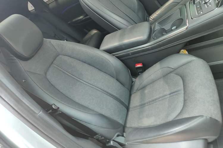 Used Nio EC6 2020 605 km Sport Edition Right Front Seat