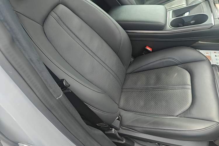 Used Nio EC6 2020 475 km Performance Version Right Front Seat