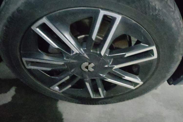 Used Nio EC6 2020 440 km Performance Version Right Front Wheel Hub