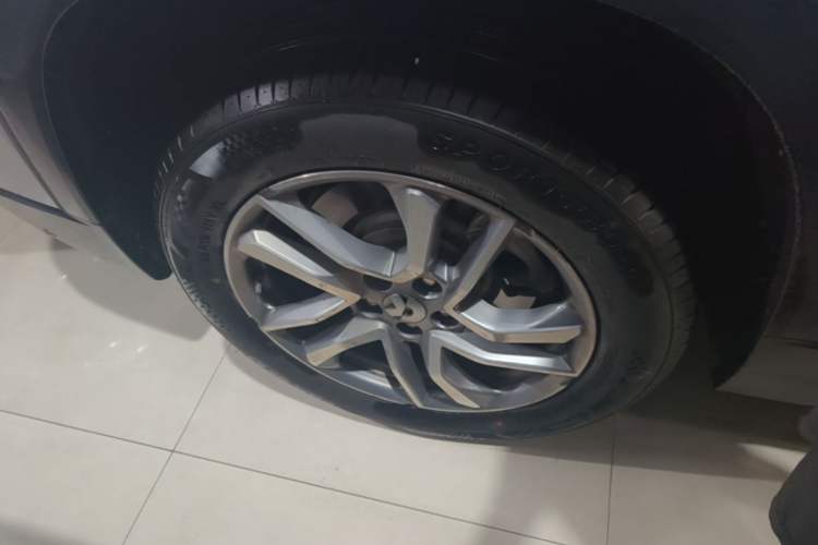 Used Nio EC6 2020 605 km Sport Edition Right Rear Wheel Hub