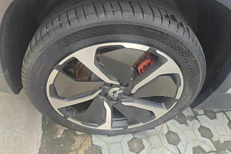 Used Nio EC6 2020 475 km Performance Version Right Rear Wheel Hub