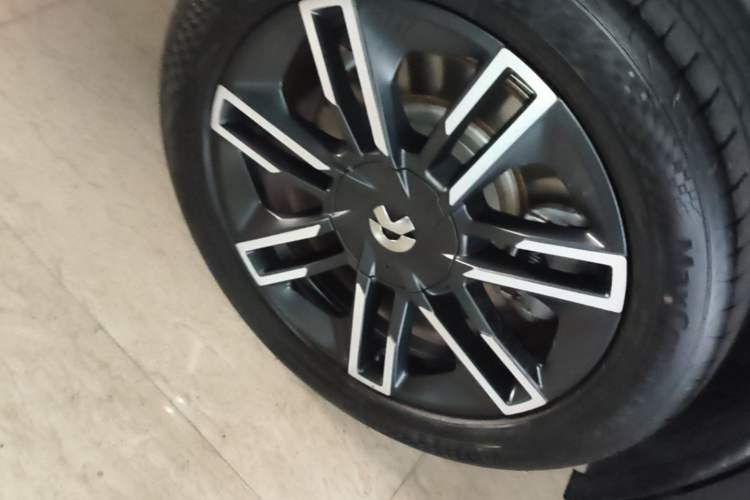 Used Nio EC6 2020 440 km Performance Version Right Rear Wheel Hub