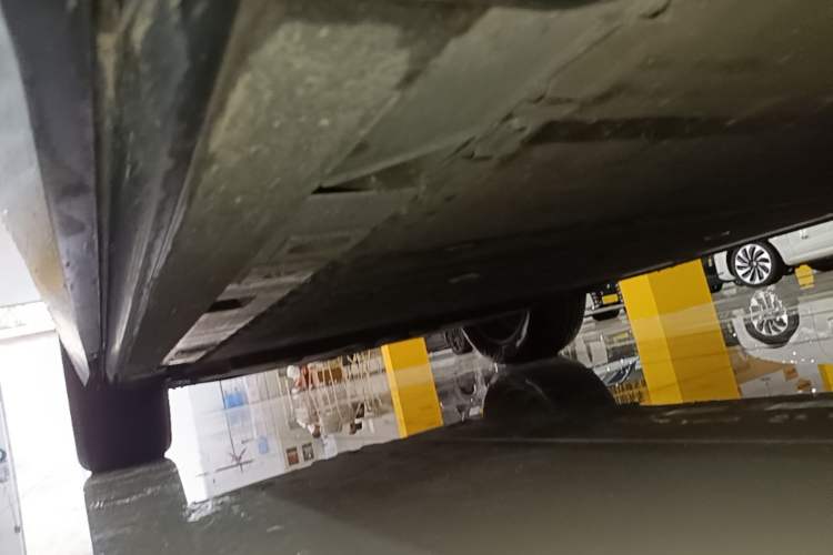 Used Nio EC6 2020 605 km Sport Edition Right Side Sill