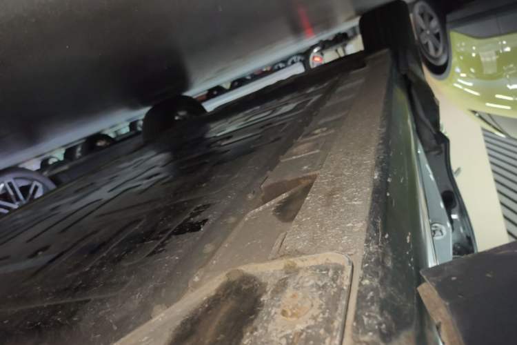 Used Nio EC6 2020 440 km Performance Version Right Side Sill