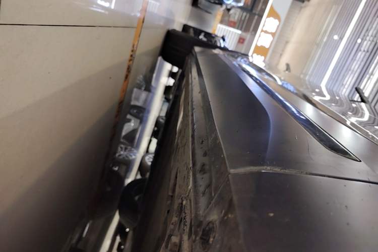 Used Nio EC6 2020 440 km Performance Version Right Side Sill