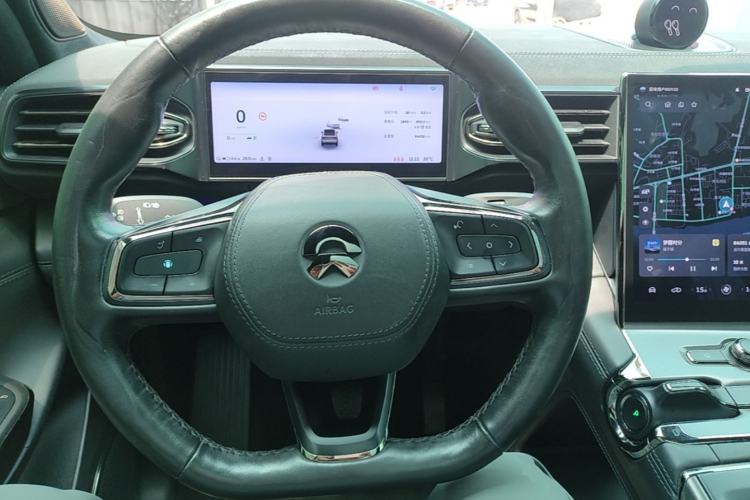 Used Nio EC6 2020 605 km Sport Edition Steering Wheel