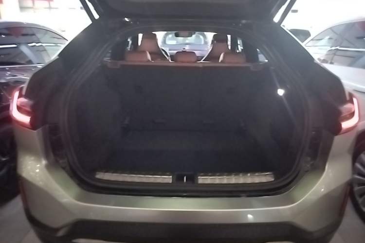 Used Nio EC6 2020 615 km Performance Edition Trunk
