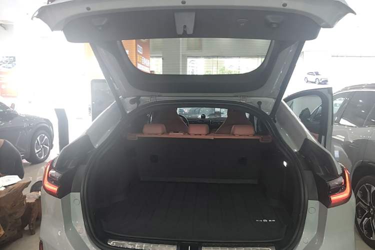 Used Nio EC6 2020 465 km Sport Edition Trunk
