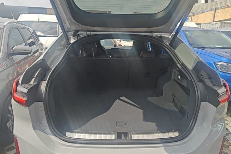 Used Nio EC6 2020 475 km Performance Version Trunk
