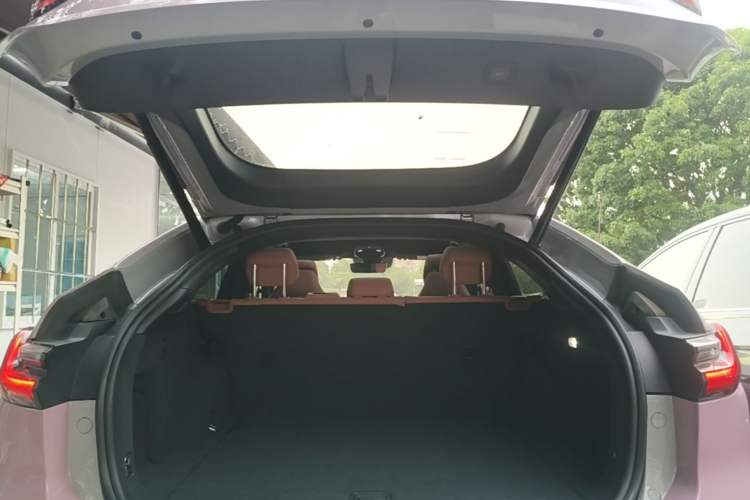 Used Nio EC6 2020 430 km Sport Version Trunk