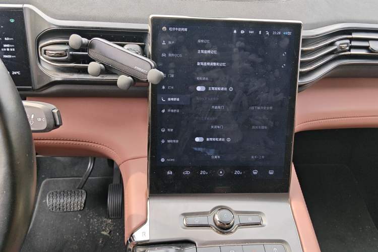 Used Nio EC6 2020 440 km Performance Version Audio And AC Panel