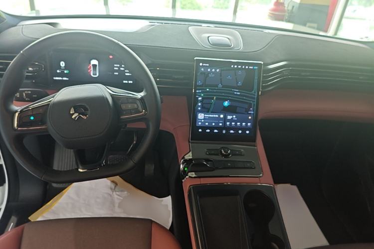 Used Nio EC6 2020 615 km Performance Edition Center Console