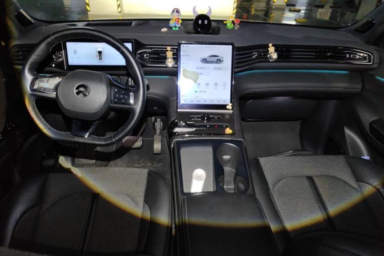 Used Nio EC6 2020 440KM Signature Edition Center Console