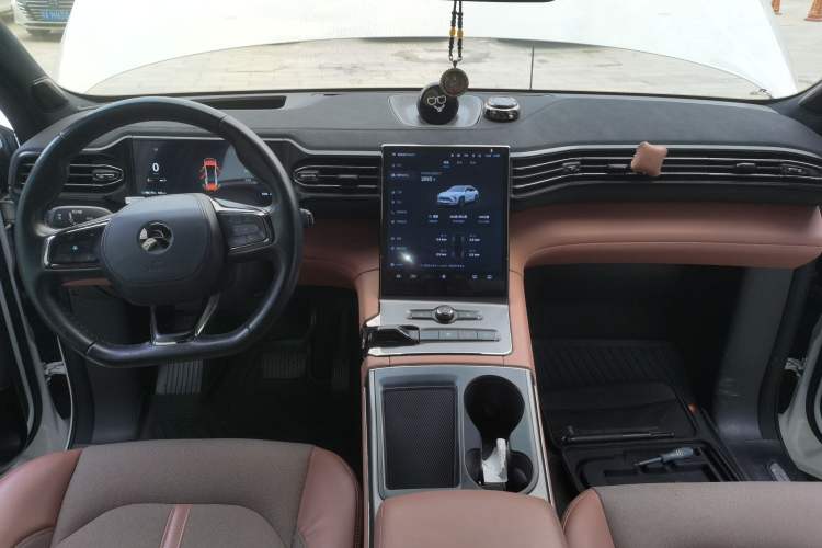 Used Nio EC6 2020 605 km Sport Edition Center Console