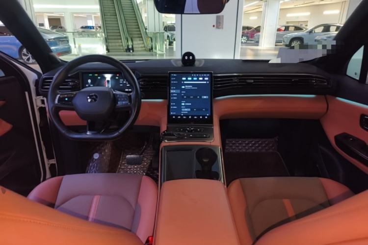 Used Nio EC6 2020 465 km Sport Edition Center Console