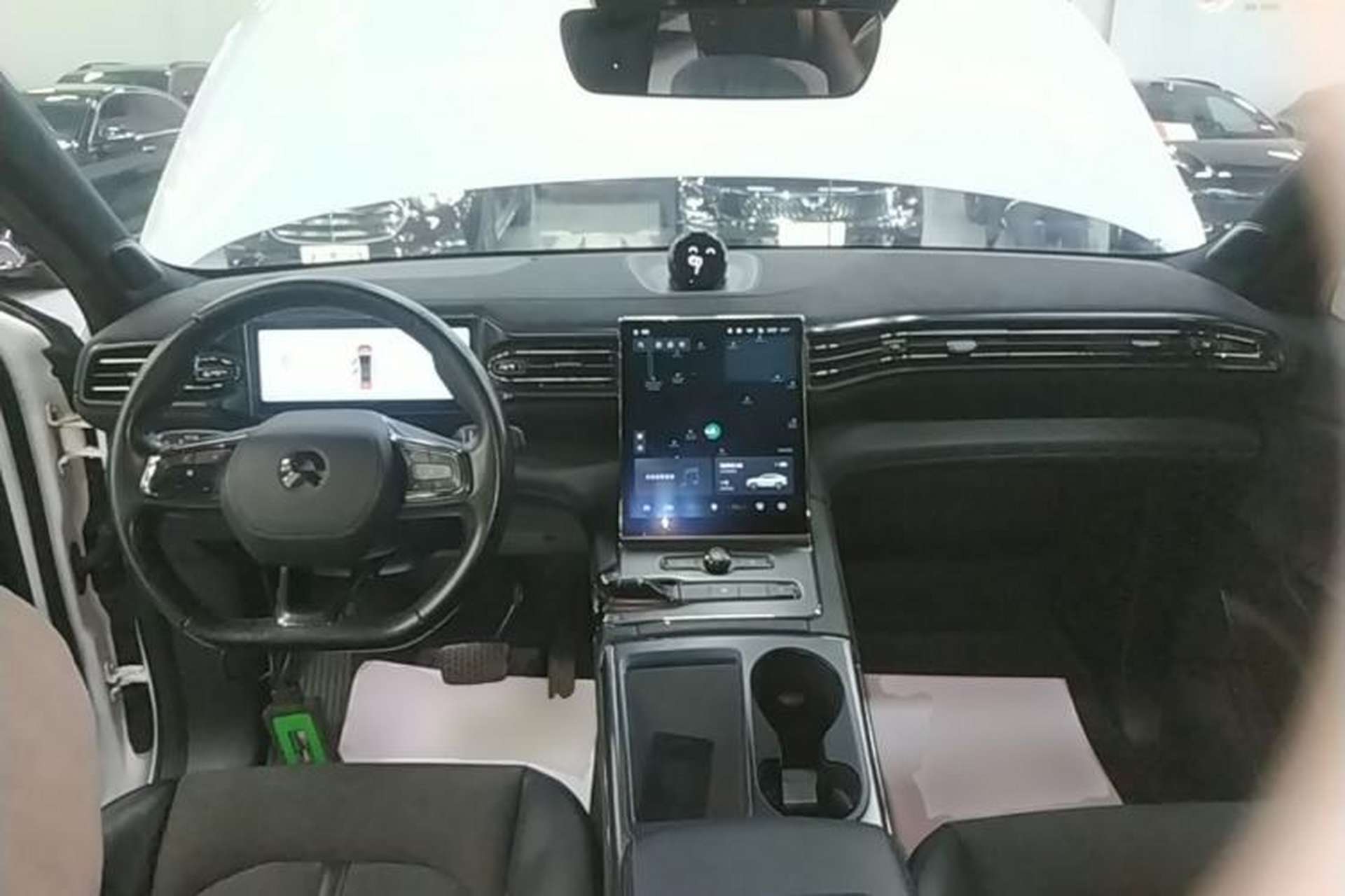 Used Nio EC6 2020 465 km Sport Edition Center Console