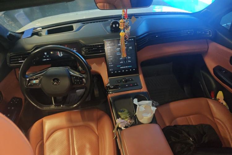 Used Nio EC6 2020 605 km Sport Edition Center Console