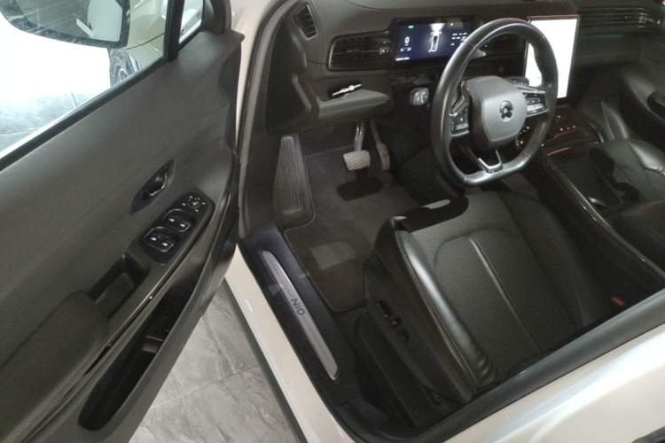 Used Nio EC6 2020 605 km Sport Edition Driver Seat